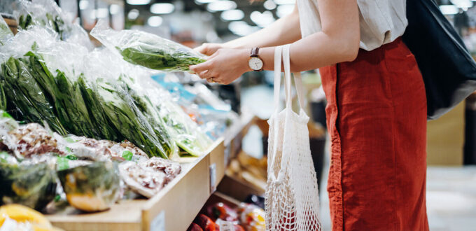 Grocery shopping made easy with six tips